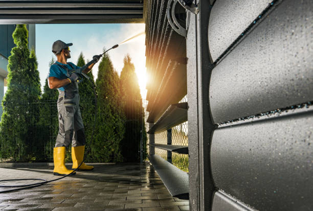 Best Playground Equipment Cleaning  in Burbank, CA